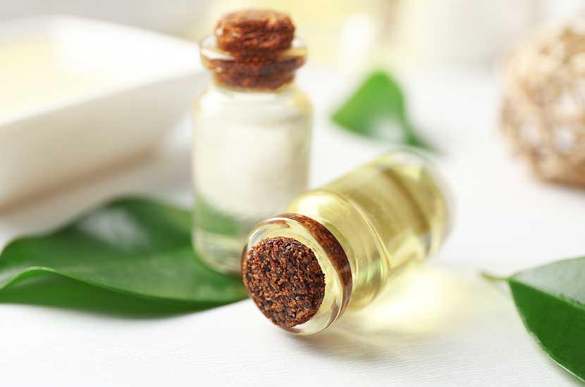 El aceite de árbol de té puede mejorar los síntomas de la tiña.